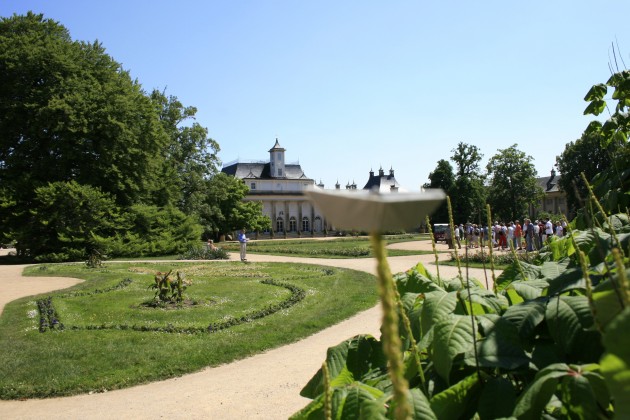 Das Schiffchen Im Lustgarten vor Schloss Pillnitz.