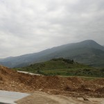 Über Albaniens Baustellen
