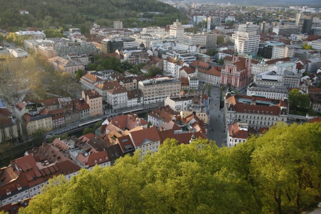 Blick über Ljubljana vom Bergfried der Burg
