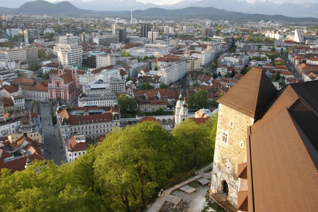 Blick über Ljubljana vom Bergfried der Burg