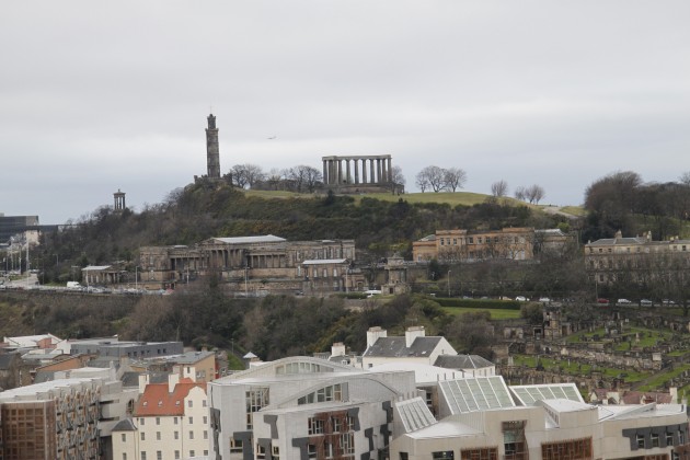 Blick auf Edinburgh von Arthutr’s Seat aus.