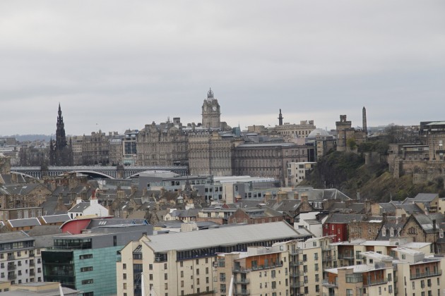 Blick auf Edinburgh von Arthutr’s Seat aus.