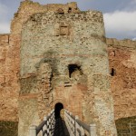 Tantallon Castle, Eingang