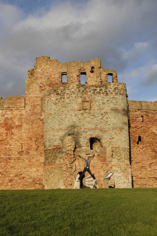 Torhaus von Tantallon Castle vom Vorhof aus gesehen.