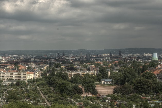 Dresden im Frühlung von der Braunsdorfer Straße 125, Blick Richtung Osten