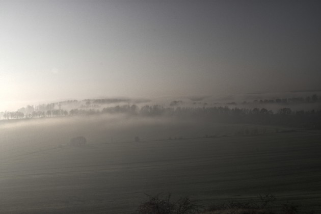 Herbstnebel über dem Hüssenberg und der Ostwestfalenstraße